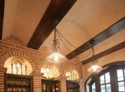 美式鄉(xiāng)村風(fēng)格240平米別墅客廳吧臺(tái)裝修效果圖 美式鄉(xiāng)村風(fēng)格240平米別墅客廳吧臺(tái)裝修效果圖