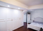 恬靜樸實的田園風(fēng)格120平米復(fù)式臥室衣柜裝修效果圖 恬靜樸實的田園風(fēng)格120平米復(fù)式臥室衣柜裝修效果圖