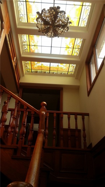 原汁原味的歐式風格別墅樓梯裝修效果圖