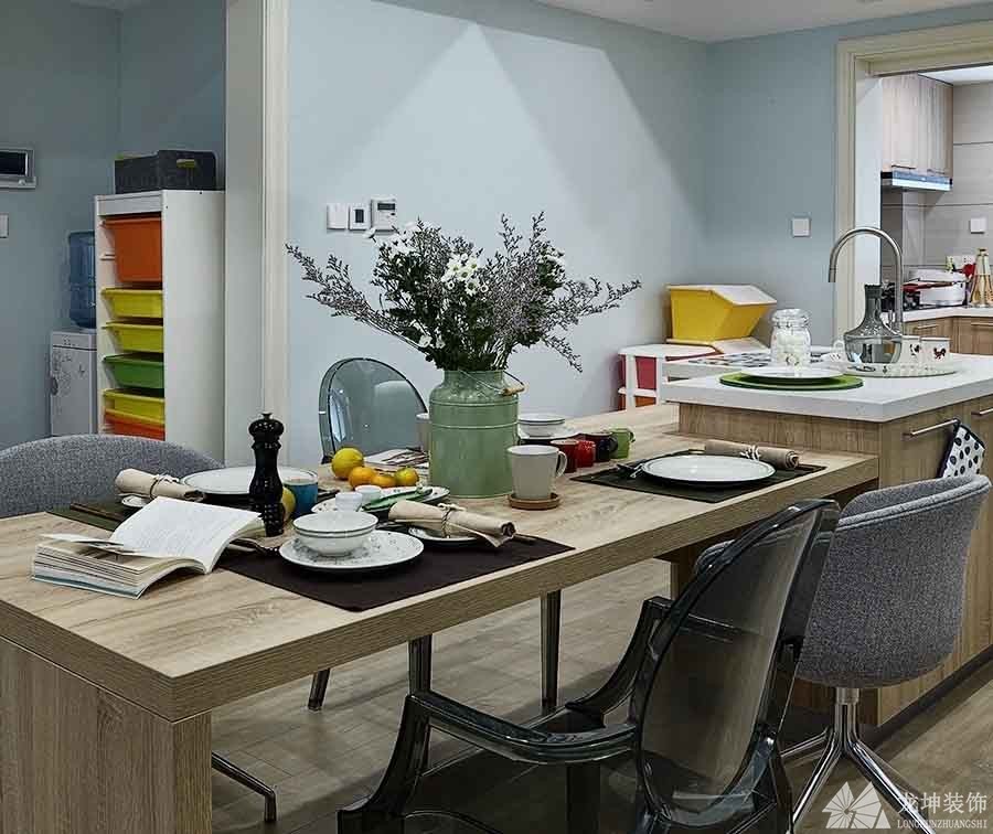 精致品位現代90平米二居室餐廳背景墻裝修效果圖