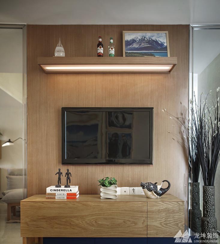 藍色獨特歐式風(fēng)格100平米二居室客廳電視背景墻裝修效果圖