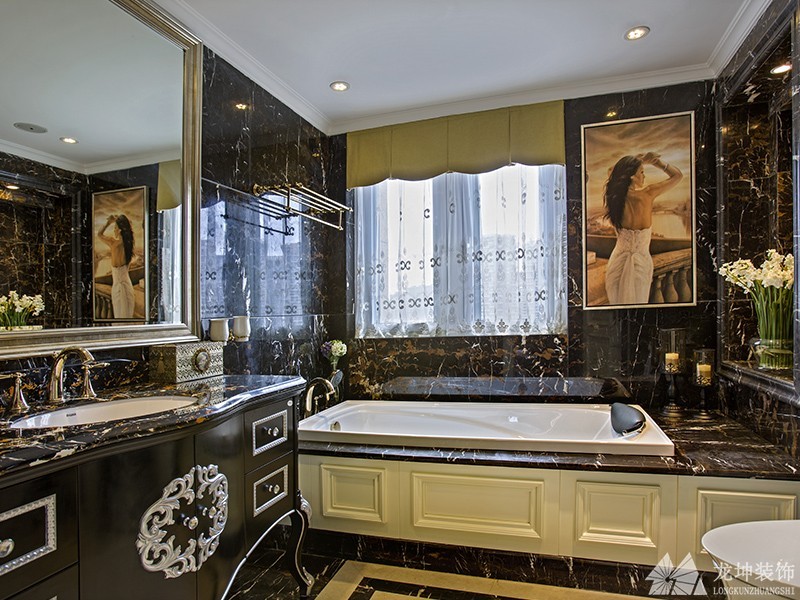 現代經典歐式120平米三居室衛生間浴室柜裝修效果圖