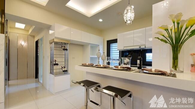 現代質感歐式100平米二居室餐廳吧臺裝修效果圖