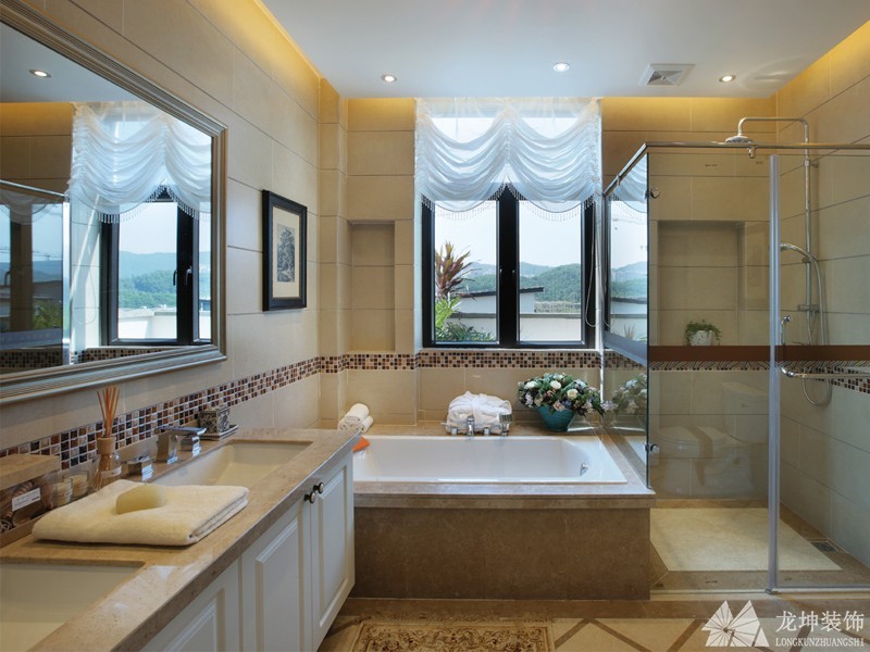 歐式優雅大氣130平米三居室衛生間浴室柜裝修效果圖