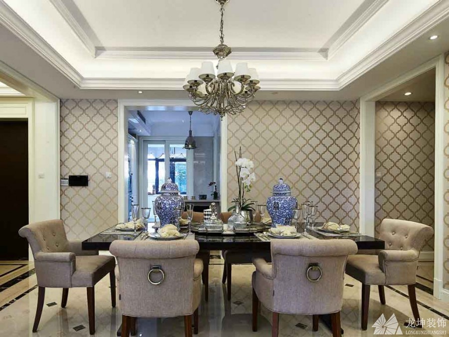 歐式樸實優雅130平米三居室餐廳吊頂裝修效果圖