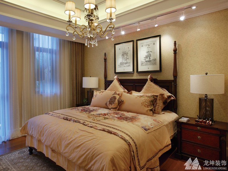 歐式優雅大氣130平米三居室臥室背景墻裝修效果圖