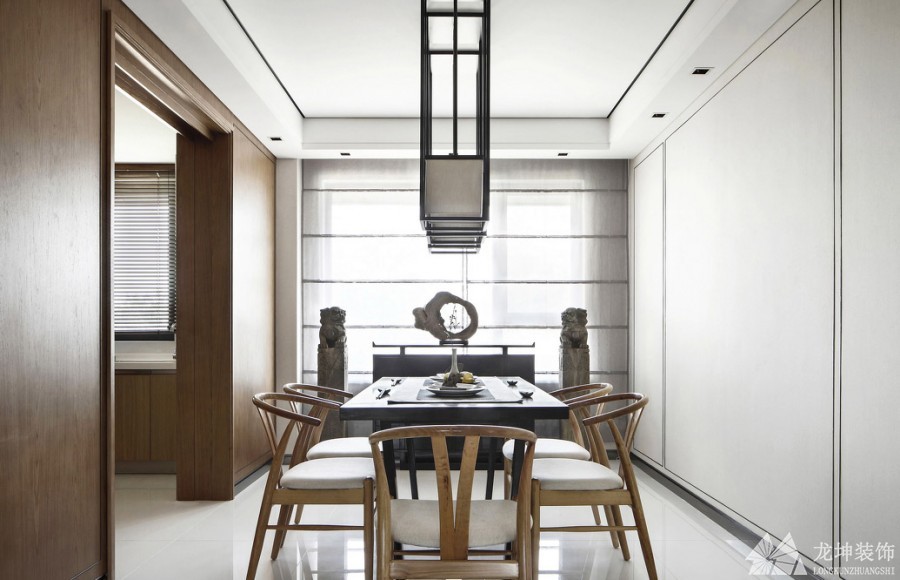 中式山水靜雅120平米三居室餐廳吊頂裝修效果圖