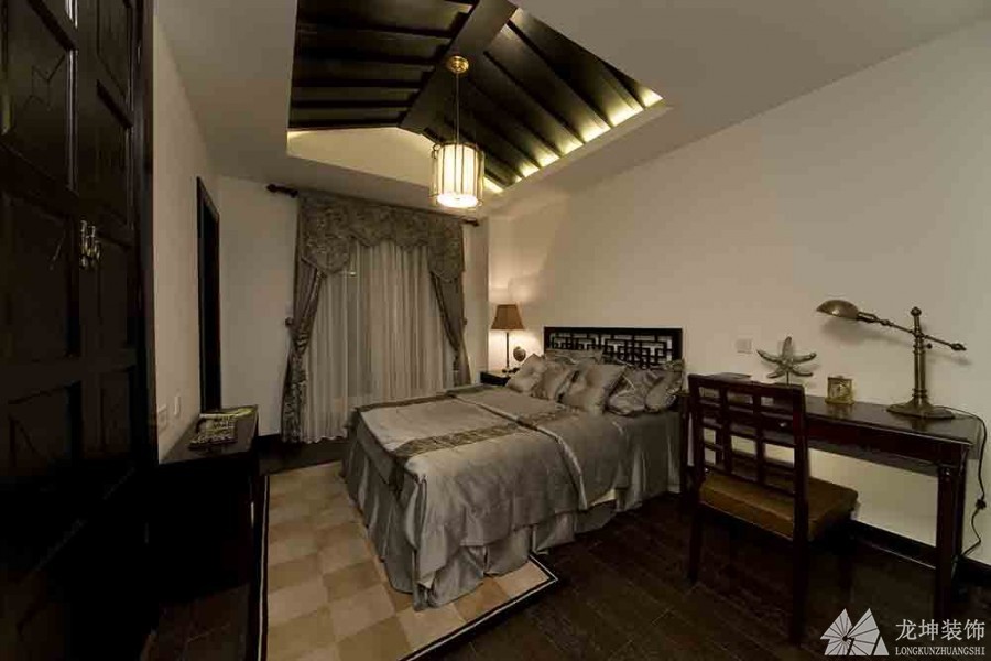 古典精致中式風格130平米四居室臥室吊頂裝修效果圖