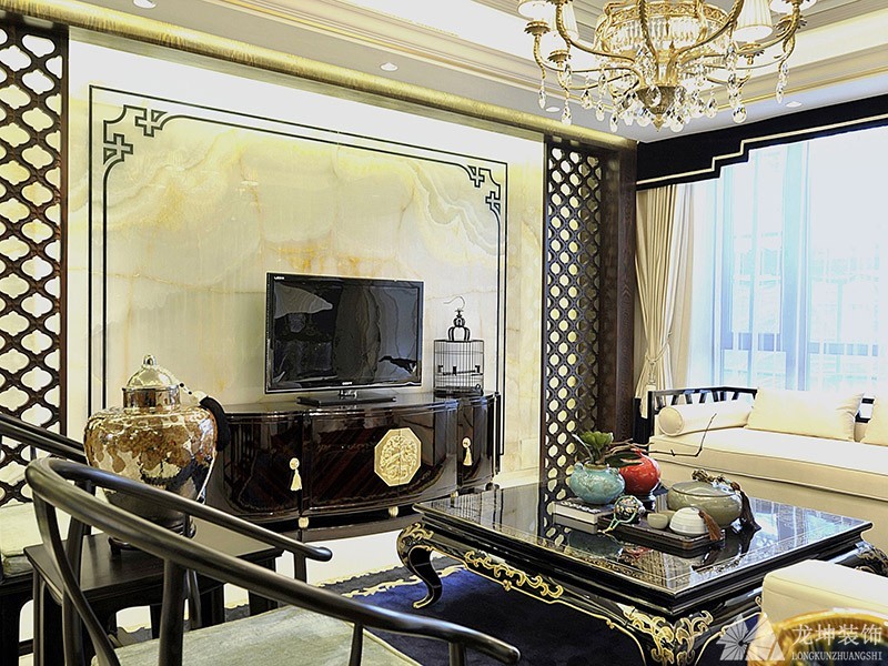 現代溫馨新古典風格140平米四居室客廳電視背景墻裝修效果圖