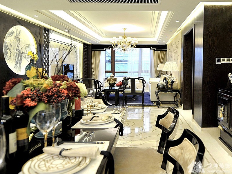 現代溫馨新古典風格140平米四居室餐廳吊頂裝修效果圖