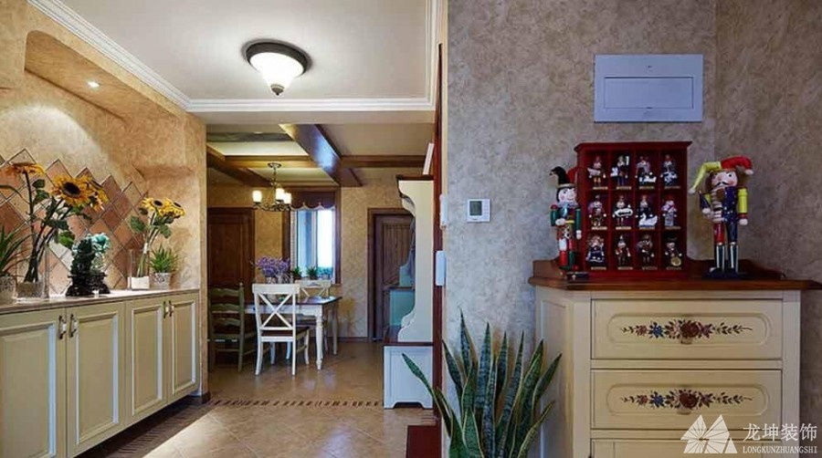 溫馨舒適田園風格80平米二居室玄關過道裝修效果圖