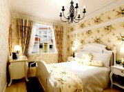 寧靜溫馨田園風(fēng)格90平米二居室臥室背景墻裝修效果圖