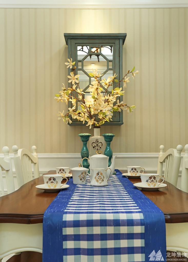 藍色清新田園風格100平米三居室餐廳背景墻裝修效果圖