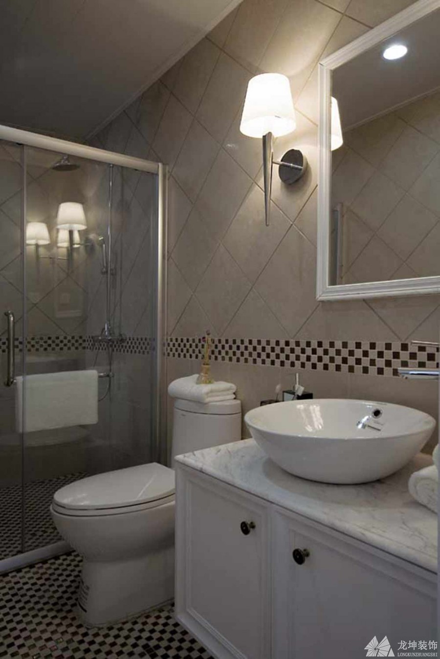 清淡時尚美式風格120平米三居室衛生間浴室柜裝修效果圖