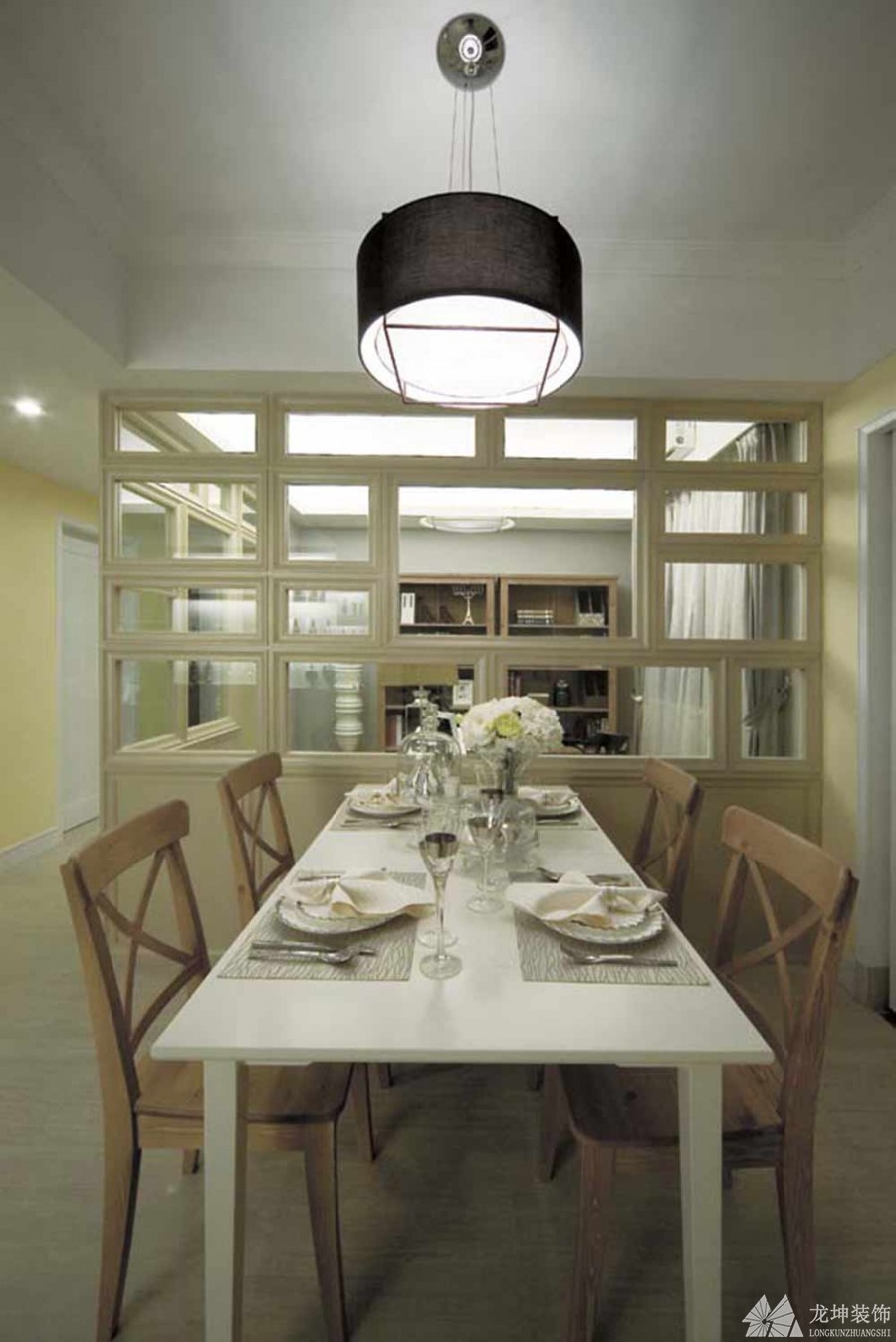 清淡時尚美式風格120平米三居室餐廳吊頂裝修效果圖