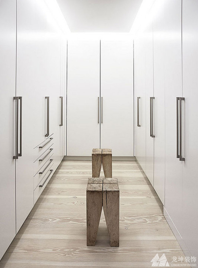 衣柜選平開門還是推拉門？